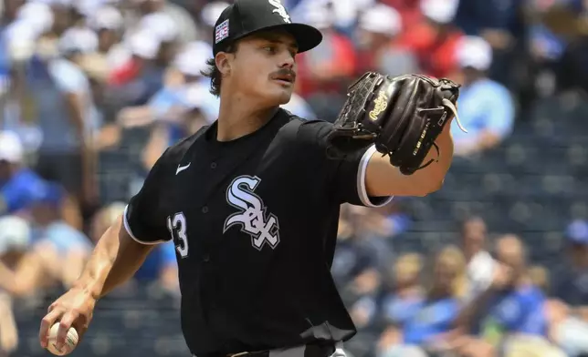 Chicago White Sox starting pitcher Drew Thorpe throws to a Kansas City Royals batter during the fourth inning of a baseball game, Sunday, July 21, 2024, in Kansas City, Mo. (AP Photo/Reed Hoffmann)