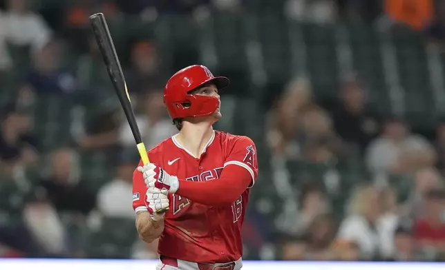 Los Angeles Angels' Mickey Moniak hits a two-run home run to right center during the sixth inning of a baseball game against the Detroit Tigers, Wednesday, Aug. 28, 2024, in Detroit. (AP Photo/Carlos Osorio)