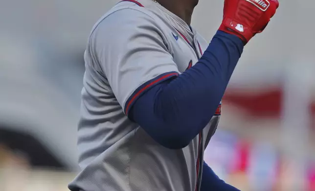 Atlanta Braves' Jorge Soler runs the bases on his solo home run against the Minnesota Twins in the first inning of a baseball game Wednesday, Aug. 28, 2024, in Minneapolis. (AP Photo/Bruce Kluckhohn)