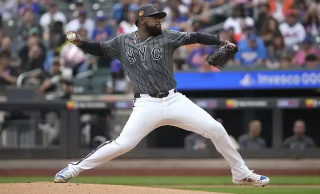 New York Mets' Luis Severino pitches during the first inning of a baseball game against the Miami Marlins, Saturday, Aug. 17, 2024, in New York. (AP Photo/Pamela Smith)