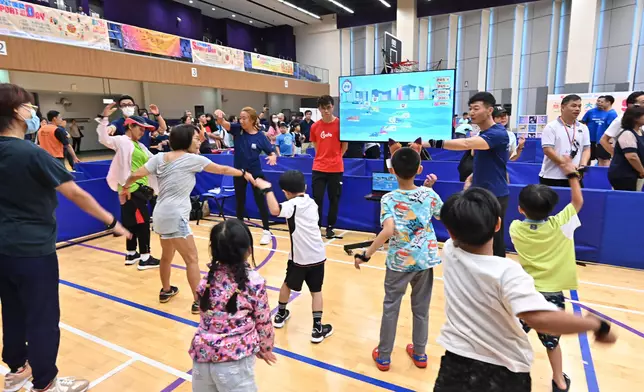 CE takes part in Sport For All Day 2024 to encourage public to exercise (with photos/video) Source: HKSAR Government Press Releases