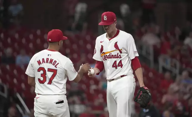 St. Louis Cardinals starting pitcher Kyle Gibson (44) is removed by manager Oliver Marmol during the fifth inning of a baseball game against the San Diego Padres Monday, Aug. 26, 2024, in St. Louis. (AP Photo/Jeff Roberson)