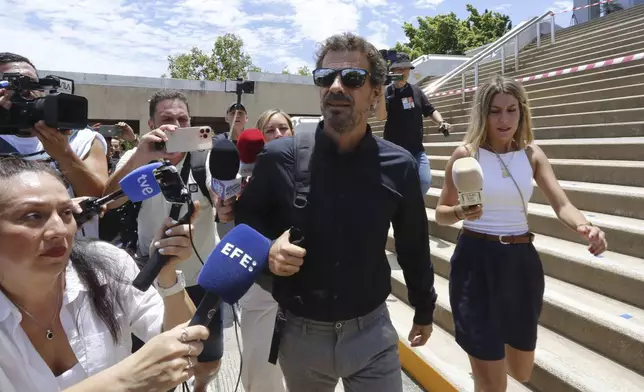 Spanish actor Rodolfo Sancho, father of Daniel Sancho Bronchalo, leaves from Koh Samui provincial court in Surat Thani, southern Thailand, Thursday, Aug. 29, 2024. A court in Thailand has found Daniel Sancho Bronchalo, a member of a famous Spanish acting family, guilty of premeditated murder and sentenced him to life in prison, in a lurid case that involved the victim being dismembered. (AP Photo/Thanapat Cherajin)