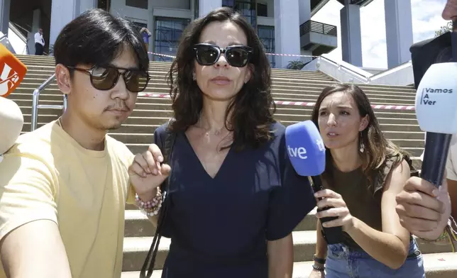 Spanish actress Silvia Bronchalo, mother of Daniel Sancho Bronchalo, leaves from Koh Samui provincial court in Surat Thani, southern Thailand, Thursday, Aug. 29, 2024. A court in Thailand has found Daniel Sancho Bronchalo, a member of a famous Spanish acting family, guilty of premeditated murder and sentenced him to life in prison, in a lurid case that involved the victim being dismembered. (AP Photo/Thanapat Cherajin)