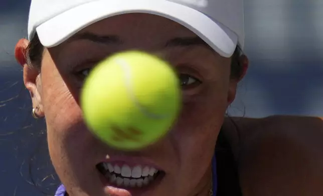 Jessica Pegula, of the United States, returns a shot during a match against Daria Snigur, of Ukraine, in the fourth round of the U.S. Open tennis championships, Monday, Sept. 2, 2024, in New York. (AP Photo/Kirsty Wigglesworth)