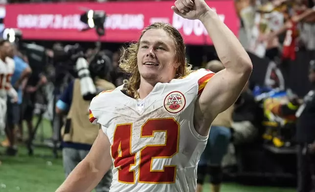 Kansas City Chiefs running back Carson Steele leaves the field after an NFL football game against the Atlanta Falcons, Sunday, Sept. 22, 2024, in Atlanta. The Kansas City Chiefs 22-17. (AP Photo/John Bazemore)