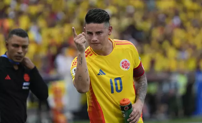 Colombia's James Rodriguez celebrates scoring a penalty, his side's second goal, against Argentina during a qualifying soccer match for the FIFA World Cup 2026 at the Metropolitano Roberto Melendez stadium in Barranquilla, Colombia, Tuesday, Sept. 10, 2024. (AP Photo/Ricardo Mazalan)