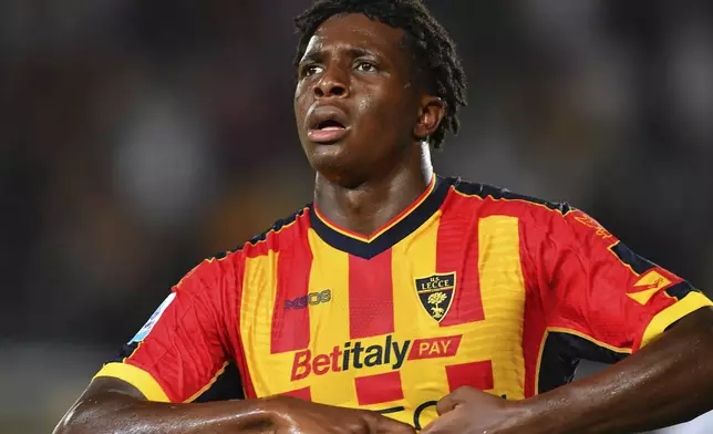 Lecce's Patrick Dorgu scores a goal during the Serie A soccer match between Lecce and Parma at the Via del Mare Stadium in Lecce, Italy, Saturday, Sept. 21, 2024. (Giovanni Evangelista/LaPresse via AP)