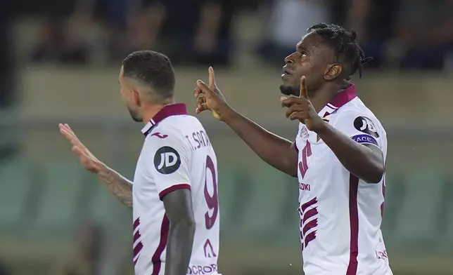 Torino's Duvan Zapata celebrates scoring during the Serie A soccer match between Hellas Verona and Torino at the Bentegodi Stadium in Verona, Italy, Friday Sept. 20, 2024. (Spada/LaPresse via AP)