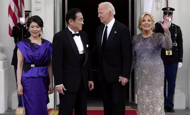 FIEL - U.S. President Joe Biden, center right, and first lady Jill Biden, right, welcome Japanese Prime Minister Fumio Kishida, center left, and his wife Yuko Kishida for a State Dinner at the White House, on April 10, 2024, in Washington. (AP Photo/Susan Walsh, File)