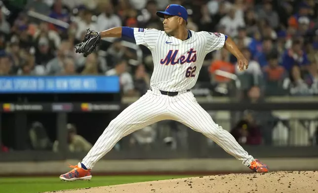 New York Mets' Jose Quintana pitches during the first inning of a baseball game against the Washington Nationals, Wednesday, Sept. 18, 2024, in New York. (AP Photo/Pamela Smith)