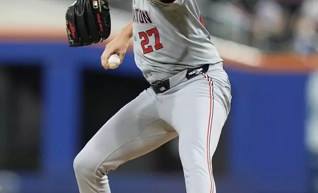 Washington Nationals' Jake Irvin pitches during the first inning of a baseball game against the New York Mets, Monday, Sept. 16, 2024, in New York. (AP Photo/Frank Franklin II)