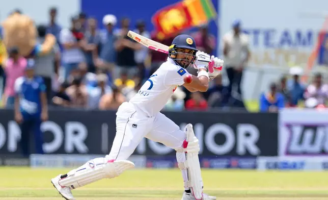 Sri Lanka's Dinesh Chandimal plays a shot on the first day of the first cricket test match between New Zealand and Sri Lanka in Galle, Sri Lanka, Wednesday, Sept. 18, 2024. (AP Photo/Viraj Kothalawala)