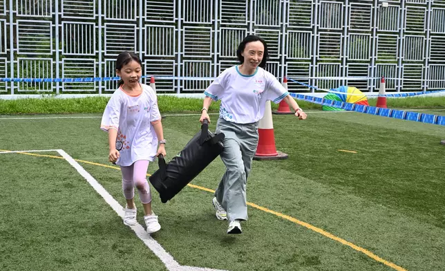 "Let's T.A.L.K. and Walk with Kids" stakeholder engagement event to promote positive parenting and strengthen family bonding held today  Source: HKSAR Government Press Releases