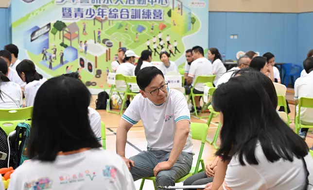 "Let's T.A.L.K. and Walk with Kids" stakeholder engagement event to promote positive parenting and strengthen family bonding held today  Source: HKSAR Government Press Releases