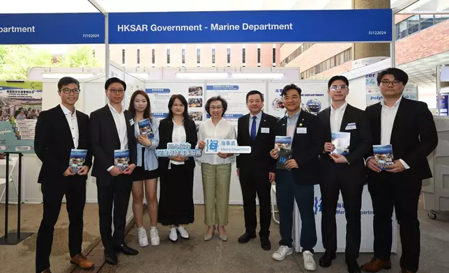 SCS tours Government Career Fair at Hong Kong Polytechnic University  Source: HKSAR Government Press Releases