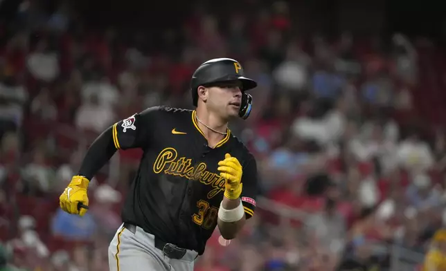 Pittsburgh Pirates' Nick Yorke singles during the seventh inning of a baseball game against the St. Louis Cardinals Tuesday, Sept. 17, 2024, in St. Louis. (AP Photo/Jeff Roberson)