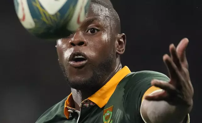 South Africa's Aphelele Fassi views the ball during a rugby championship test match between South Africa and Argentina, at Mbombela stadium in Nelspruit, South Africa, Saturday, Sept. 28, 2024. (AP Photo/Themba Hadebe)