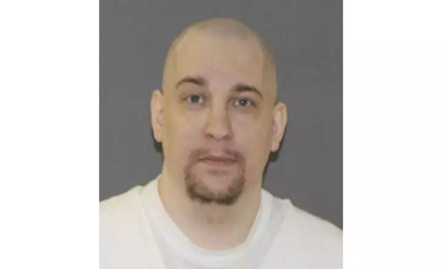 This undated photo provided by Texas Department of Criminal Justice shows Texas death row inmate Travis Mullis. (Texas Department of Criminal Justice via AP)