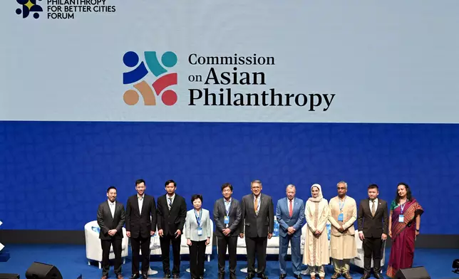 The second day of the forum opened with a plenary session entitled “Launch of the Commission on Asian Philanthropy: The Asian Way of Giving: Unleashing the power of Asian philanthropy for a sustainable future.” The launch of the Commission on Asian Philanthropy was announced during this session. This group photo features Lester Huang, Club Steward and Chairman of the Institute of Philanthropy (centre); Winfried Engelbrecht-Bresges, Club CEO and Director of the Institute of Philanthropy (5th right); Ichiro Kabasawa, Executive Director of The Nippon Foundation, also representing APHIC (5th left); Beili Shen, Vice Chairperson of China Soong Ching Ling Foundation (4th left); Haryo Mojopahit, Managing Director, IDEAS Dompet Dhuafa Republika (3rd left); Her Highness Princess Nouf bint Muhammad AlSaud, CEO of King Khalid Foundation (4th right); Aditya Natraj, CEO of Piramal Foundation (3rd right); James Li, CEO of Tencent Charity Foundation (2nd right); Benny Lee, CEO of Tanoto Foundation (2nd left); Naina Subberwal Batra, CEO of AVPN (1st right); and Warren Ang, Founder and CEO of Voyage (1st left).