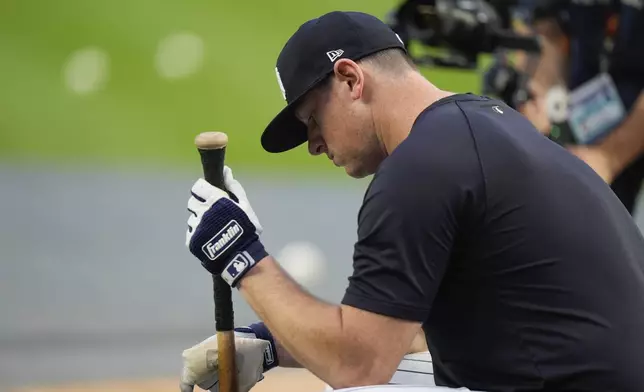 New York Yankees' DJ LeMahieu prepares to take batting practice during a baseball workout, Friday, Oct 4, 2024, in New York, in preparation for the American League Division Series against the Kansas City Royals. (AP Photo/Frank Franklin II)