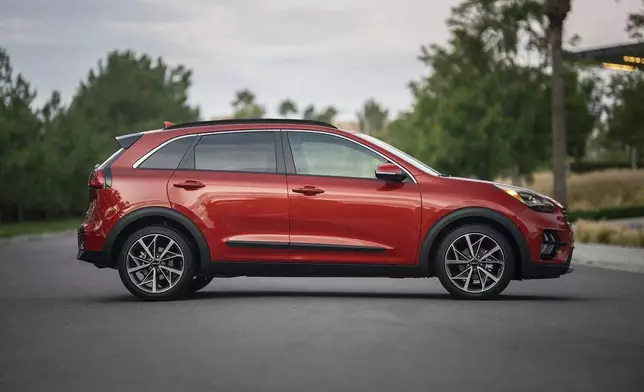 This photo provided by Kia shows a 2022 Niro. The EPA estimates it gets up to 50 mpg in combined city/highway driving. (Courtesy of Kia America via AP)