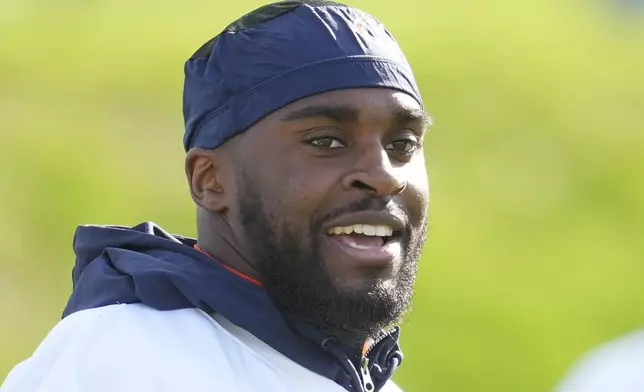 Chicago Bears cornerback Jaylon Johnson (1), participates in a NFL football training session in Ware, England, Friday, Oct. 11, 2024, ahead of the game against the Jacksonville Jaguars at the Tottenham Hotspur stadium on Sunday. (AP Photo/Kin Cheung)