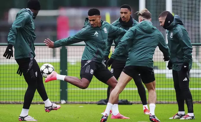 Aston Villa's Ollie Watkins (centre left) during a training session at Bodymoor Heath Training Centre, England, Tuesday Oct. 1, 2024. (Mike Egerton/PA via AP)