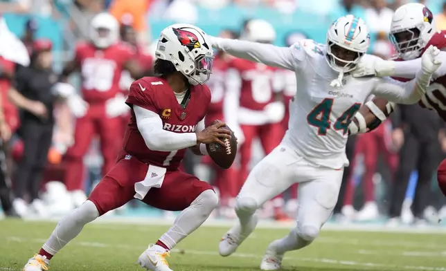 Arizona Cardinals quarterback Kyler Murray (1) aims a pass during the first half of an NFL football game against the Miami Dolphins, Sunday, Oct. 27, 2024, in Miami Gardens, Fla. (AP Photo/Rebecca Blackwell)