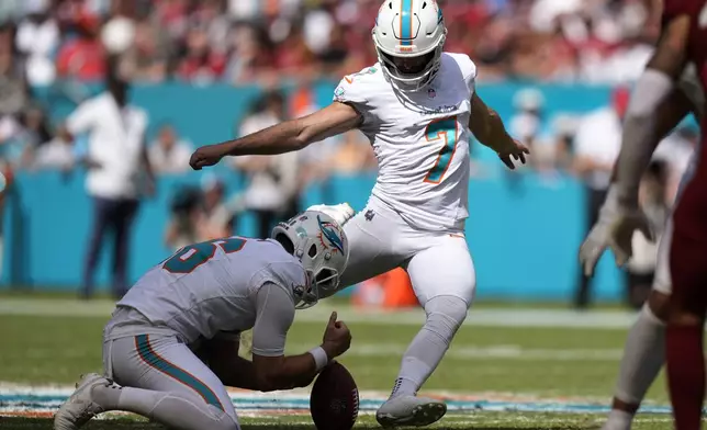 Miami Dolphins place kicker Jason Sanders (7) aims to score a field goal during the first half of an NFL football game against the Arizona Cardinals, Sunday, Oct. 27, 2024, in Miami Gardens, Fla. (AP Photo/Rebecca Blackwell)