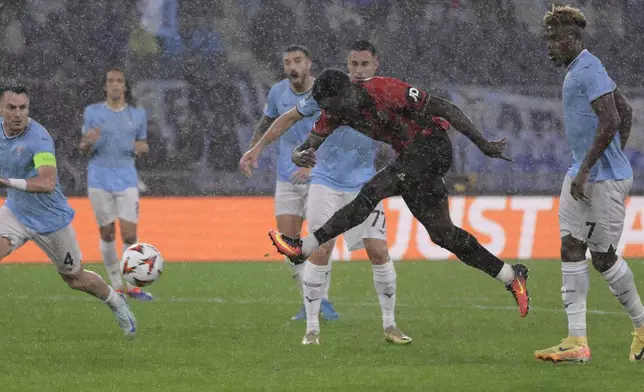 Nice's Jeremie Boga scores during the Europa League opening phase soccer match between Lazio and Nice at Rome's Olympic stadium, Thursday, Oct. 3, 2024. (Fabrizio Corradetti/LaPresse via AP)