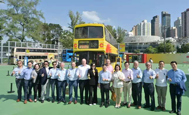 Bus parade and exhibition amid 75th National Day celebrations review important role of bus services in public transport system  Source: HKSAR Government Press Releases