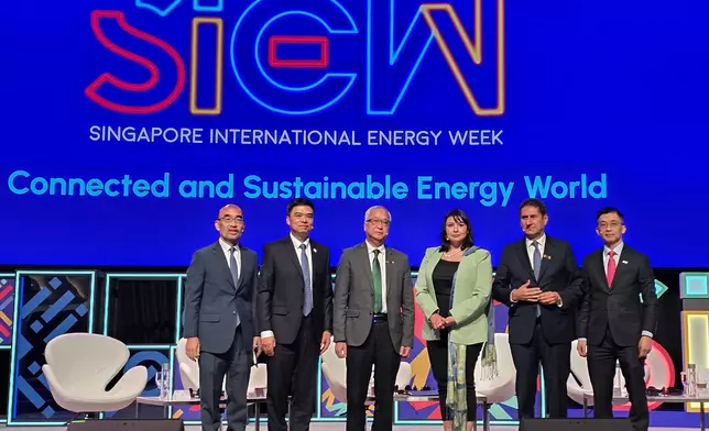 SEE attends Singapore International Energy Week in Singapore  Source: HKSAR Government Press Releases