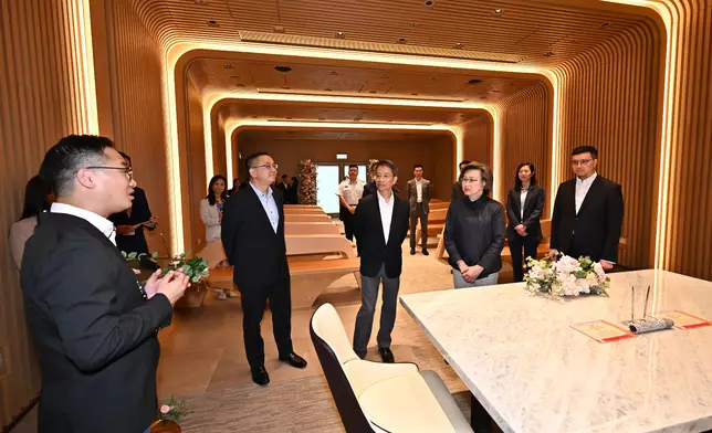 SCS visits Immigration Department  Source: HKSAR Government Press Releases