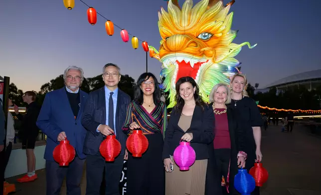 New Hong Kong Dragon shines brightly at OzAsia Festival in Adelaide  Source: HKSAR Government Press Releases