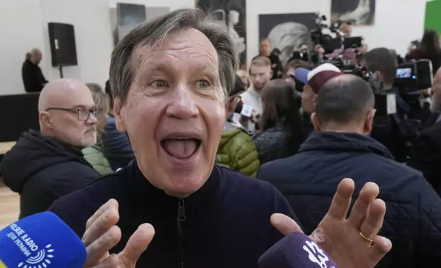 American architect Thomas Phifer speaks to reporters in the new Museum of Modern Art in Warsaw, Poland, on Thursday Oct. 24, 2024. (AP Photo/Czarek Sokolowski)