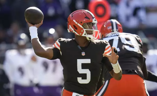 Cleveland Browns quarterback Jameis Winston (5) throws against the Baltimore Ravens during the first half of an NFL football game in Cleveland, Sunday, Oct. 27, 2024. (AP Photo/Sue Ogrocki)