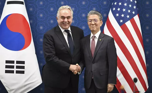 South Korea's First Vice Foreign Minister Kim Hong-kyun, right, shakes hands with United States Deputy Secretary of State Kurt Campbell during their meeting at the Foreign Ministry in Seoul Wednesday, Oct. 16, 2024. (Jung Yeon-je/Pool Photo via AP)