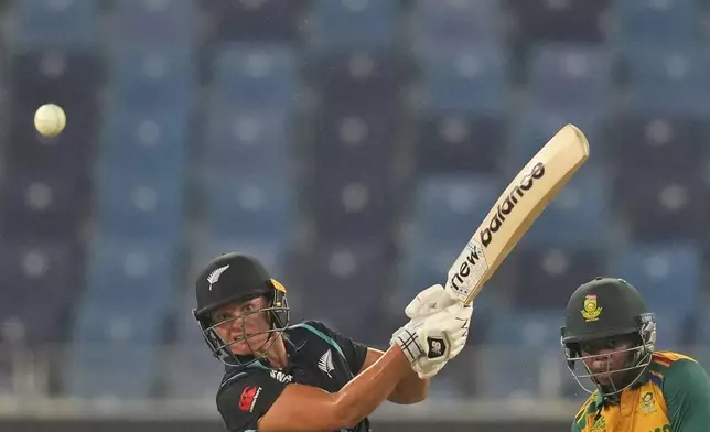 New Zealand's Suzie Bates plays a shot during the ICC Women's T20 World Cup 2024 final match between New Zealand and South Africa at Dubai, United Arab Emirates, Sunday, Oct. 20, 2024. (AP Photo/Altaf Qadri)