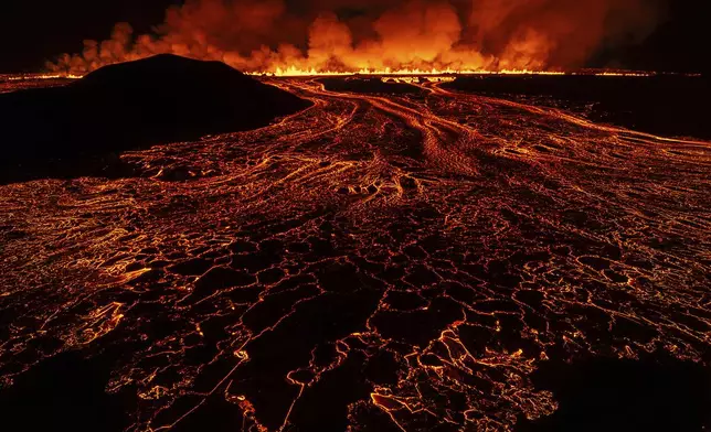 A new volcanic eruption that started on the Reykjanes Peninsula in Iceland, Wednesday, Nov.20, 2024. (AP Photo/Marco di Marco)