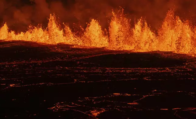 A new volcanic eruption that started on the Reykjanes Peninsula in Iceland, Wednesday, Nov.20, 2024. (AP Photo/Marco di Marco)