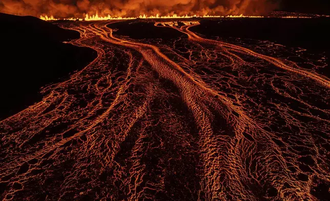 A new volcanic eruption that started on the Reykjanes Peninsula in Iceland, Wednesday, Nov.20, 2024. (AP Photo/Marco di Marco)