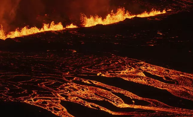 A new volcanic eruption that started on the Reykjanes Peninsula in Iceland, Wednesday, Nov.20, 2024. (AP Photo/Marco di Marco)