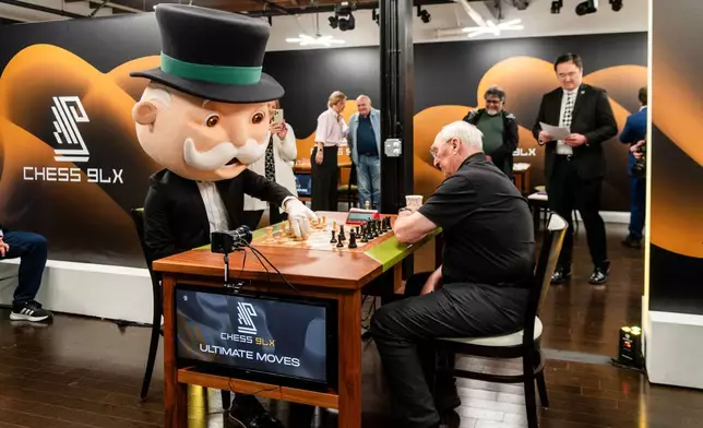 Chess 9LX was preceded by Ultimate Moves, a fun and casual exhibition event featuring Saint Louis Chess Club Co-founder Rex Sinquefield and Mr. Monopoly–in town celebrating the launch of the Saint Louis Monopoly board game, which includes a World Chess Hall of Fame property– who teamed up with legendary World Champion Garry Kasparov and the Champions Showdown: Chess 9LX field. Team Mr. Monopoly emerged as the winners, beating Team Rex 6-3 in the match. (Photo: Business Wire)