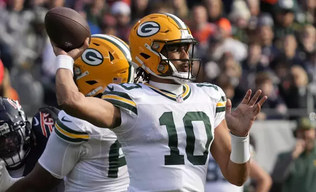 Green Bay Packers' Jordan Love throws during the first half of an NFL football game against the Chicago Bears Sunday, Nov. 17, 2024, in Chicago. (AP Photo/Nam Y. Huh)