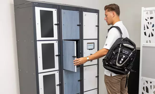 Traka's Personnel Deposit Lockers offer a secure place for staff and visitors to stow personal items like backpacks, laptops, and smartphones. (Photo: Business Wire)