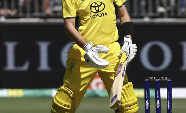 Australia's Adam Zampa throws his head back after he is caught out by Pakistan during their one day international cricket match in Perth, Australia, Sunday, Nov. 10, 2024. (AP Photo/Trevor Collens)