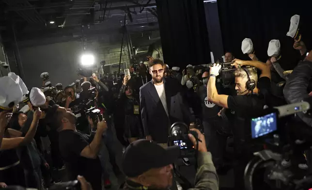 Dallas Mavericks' Klay Thompson arrives at Chase Center as he returns to play his former team, the Golden State Warriors, in an NBA basketball game in San Francisco on Tuesday, Nov. 12, 2024. (Scott Strazzante/San Francisco Chronicle via AP)