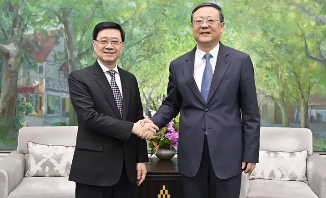 CE meets leaders of Shanghai (with photos/video) Source: HKSAR Government Press Releases