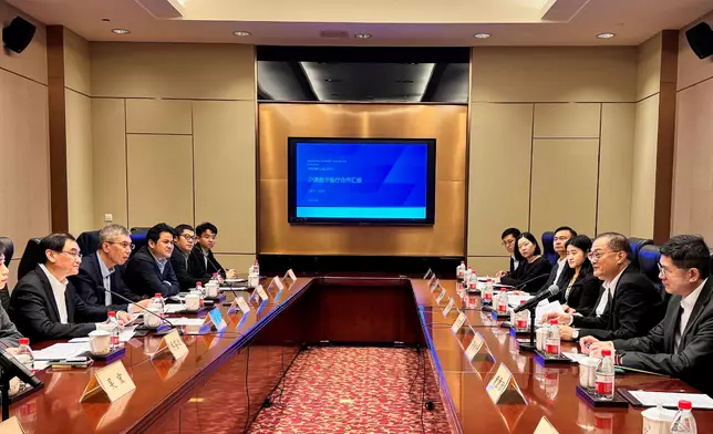 Secretary for Health visits Shanghai and meets with Deputy Director General of Shanghai Municipal Health Commission  Source: HKSAR Government Press Releases